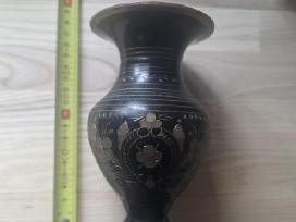 Žalvaris. Indija.
