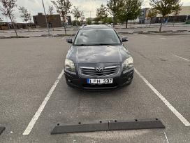 Parduodu Toyota avensis 1.8