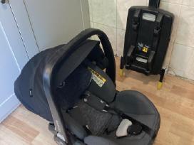 Maxi-cosi kėdutė su Isofix baze