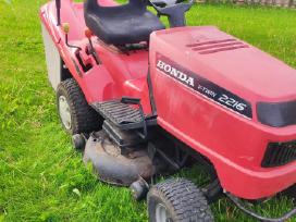 Sodo traktorius Honda 2216