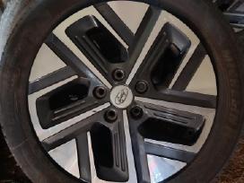 Lieti ratai Hyundai kona el.ir dacia Spring ratai
