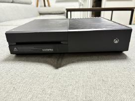 Xbox one, 365gb, 2 pulteliai, visi laidai