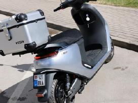 Elektrinis motoroleris Segway E110s