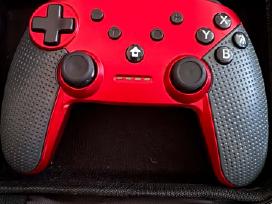 Nintendo Switch Pro Controller „momen“