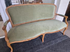 Puiki, roccoco stiliaus sofa