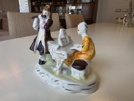 Porcelianinė figūrėlė