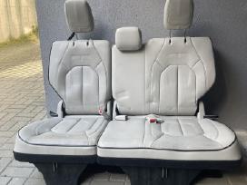 Chrysler Pacifica hibrido 3 eilės sėdynės