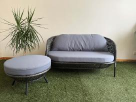 Dvivietė sofa su pakoju