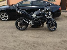 Parduodu Suzuki Gsr 600