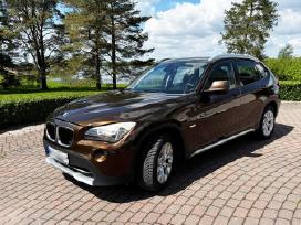 BMW X1, 2.0 l., off-road / crossover