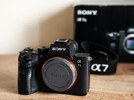Sony Alpha 7 III fotoaparato korpusas (body only)