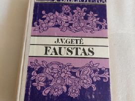 Faustas