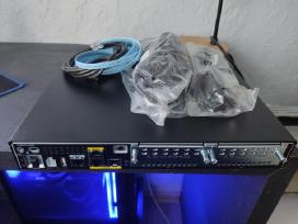 Parduodamas maršrutizatorius/router Cisco isr4221