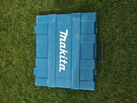 Makita viniakale