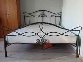 Naudota dvigulė metalinė lova su čiužiniu 160x200