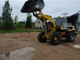 T -150 krautuvas. Automatynė dėžė dirbantis.