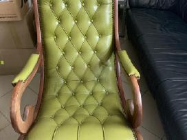 Supamos fotelis cesterfildas