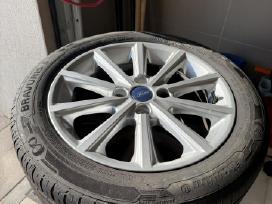 Ford ratlankiai su padangom
