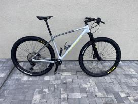MTB karboninis dviratis
