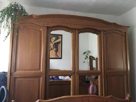 Klasikinė ažuolinė spinta drabužinė