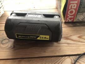 Ryobi akumuliatorius ir pakrovėjas