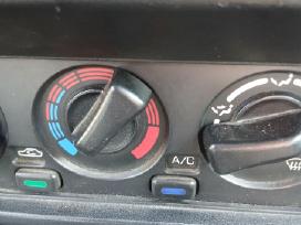Parduodu automobilį Nisann
