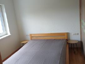 Išnuomuojamas jaukus, šviesus 3 kambarių butas.