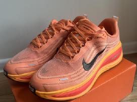 Nauji Nenešioti Nike Vomero Plus bėgimo batai
