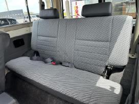 Land Cruiser Lx70 galinė sėdynė.