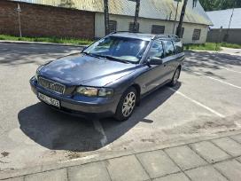 Volvo v70 eksploatuojamas ir šiuo metu.