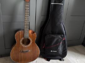 Gitara mažai naudota