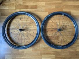 Parduodami DT Swiss e1800 gravel ratai