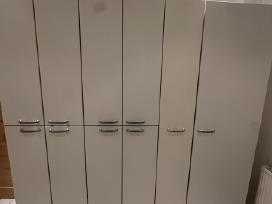 Spintelės persirengimo kambariui