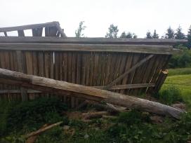 Dovanoju sausas malkas Garliava galima atvežti