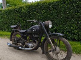 Iz49