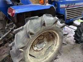 Traktoriukas Iseki Tu2100