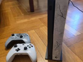 Xbox One X Gears 5 Limited Edition ir 2 pulteliai