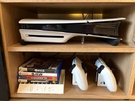Ps5 disc versija + 2 pultai + 4 zaidimai