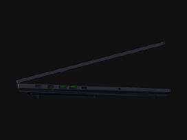 Razer Blade 18 5080 32gb RAM 4tb Nvme