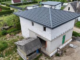 Parduodamas nebaigtas stayti namas