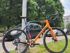 Canyon Inflite CF SL 8 XL