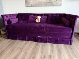 Sofa lova su stalčiais
