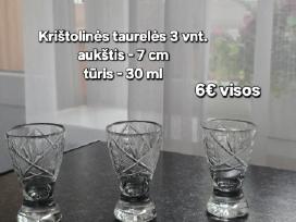 Vintažinės krištolinės taurelės 3 vnt.