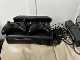 Xbox 360+kinect+100 žaidimų+2pulteliai