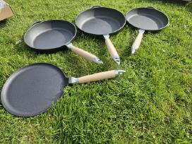 Ketaus špyžinės keptuvės Bigpan 24,26,28 cm