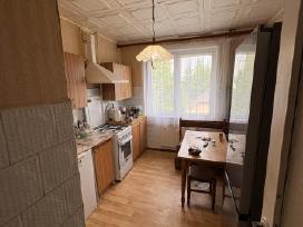 Parduodamas erdvus 3 kambarių butas