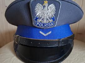 Kepurė lenkiška, siuvinėta kokarda