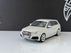 Audi Q7 1:43
