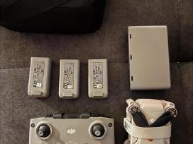 Dji dronas su 4k kamera
