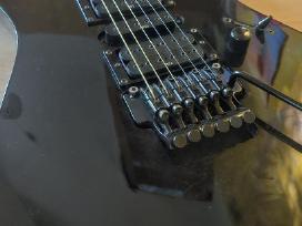 Puikios būklės ibanez Rg 370 dx + dėklas ir diržas